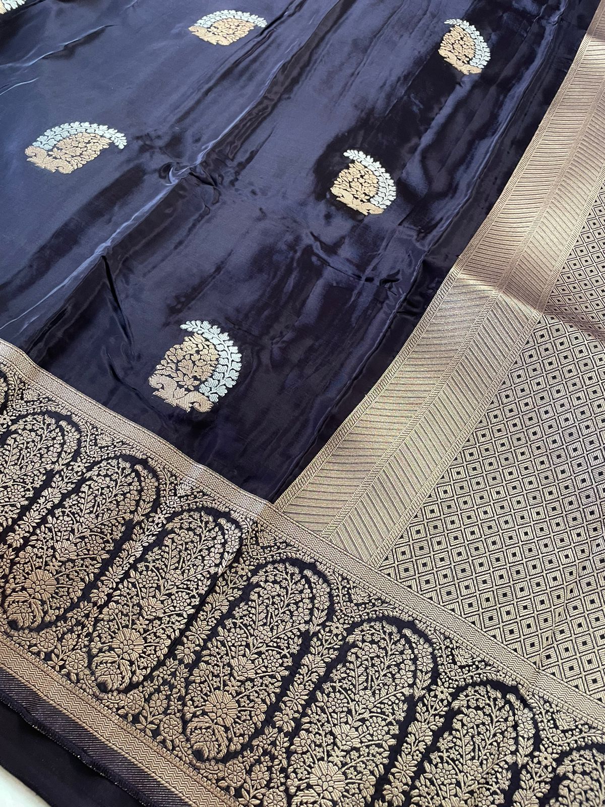 Black Sona- Rupa Buti Crepe Banarasi Saree