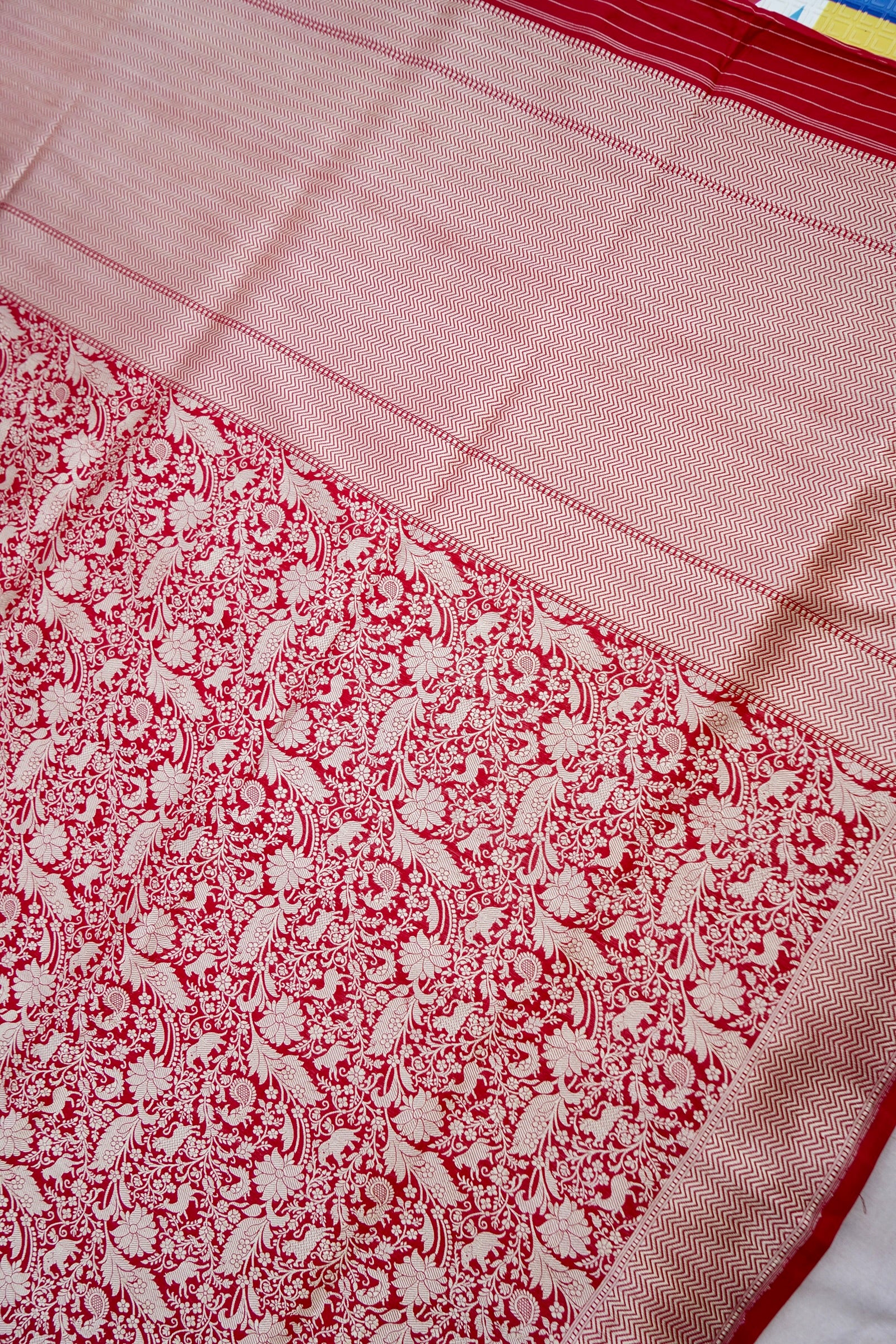 Red Handwoven Pure Kataan Silk Shikaargah Brocade Jaal Benarasi Saree.