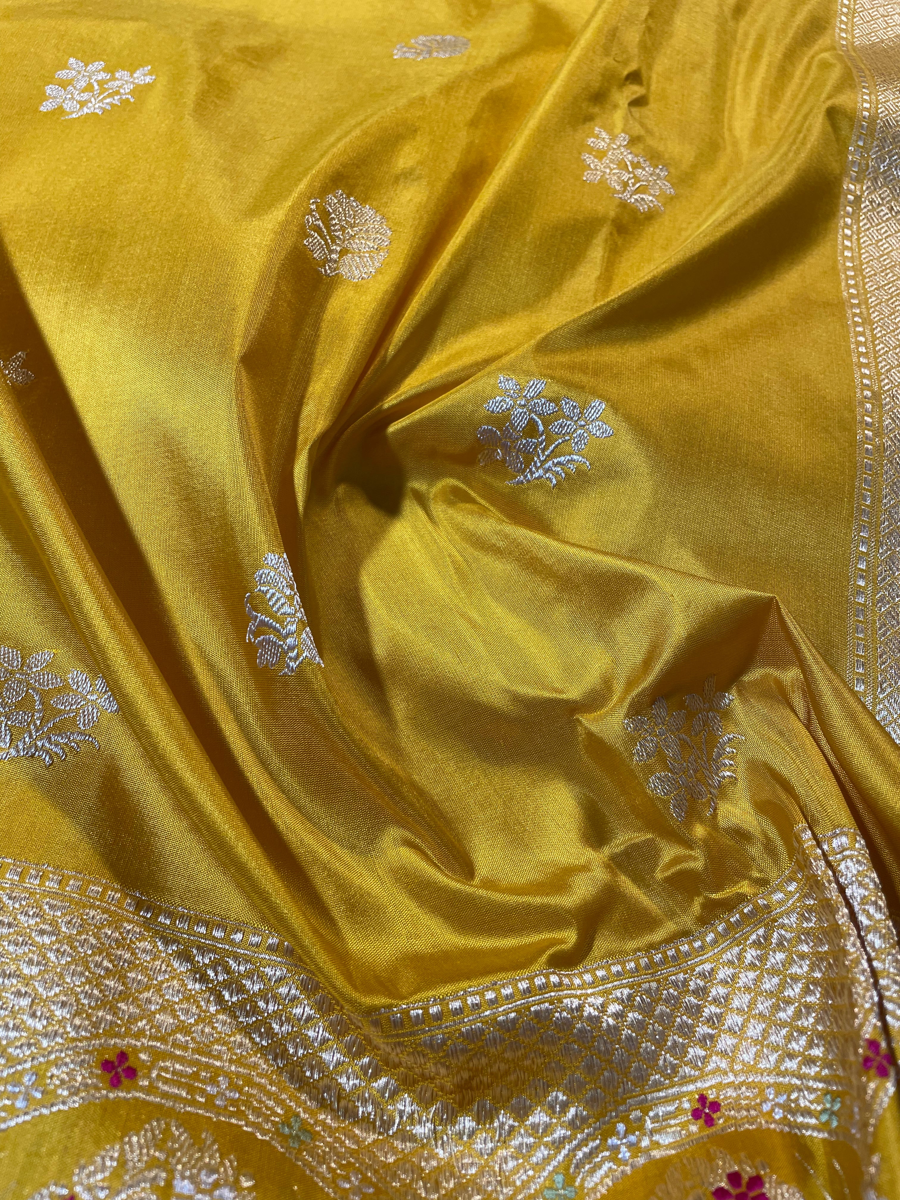 Mustard Yellow Kadhua Patta Buti Pure Silk Banarasi Saree