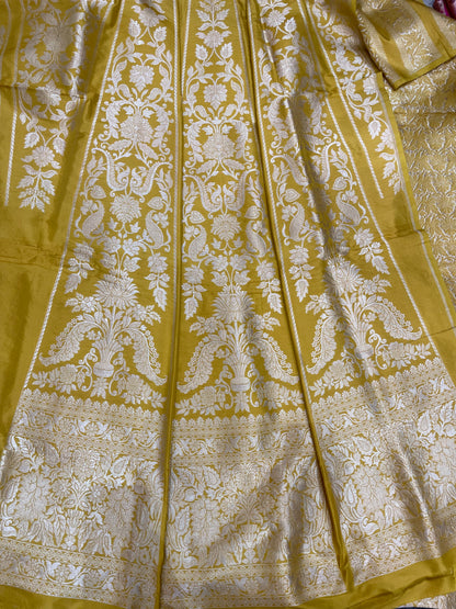 Vibha yellow Handloom Pure Silk Banarasi Lehnga