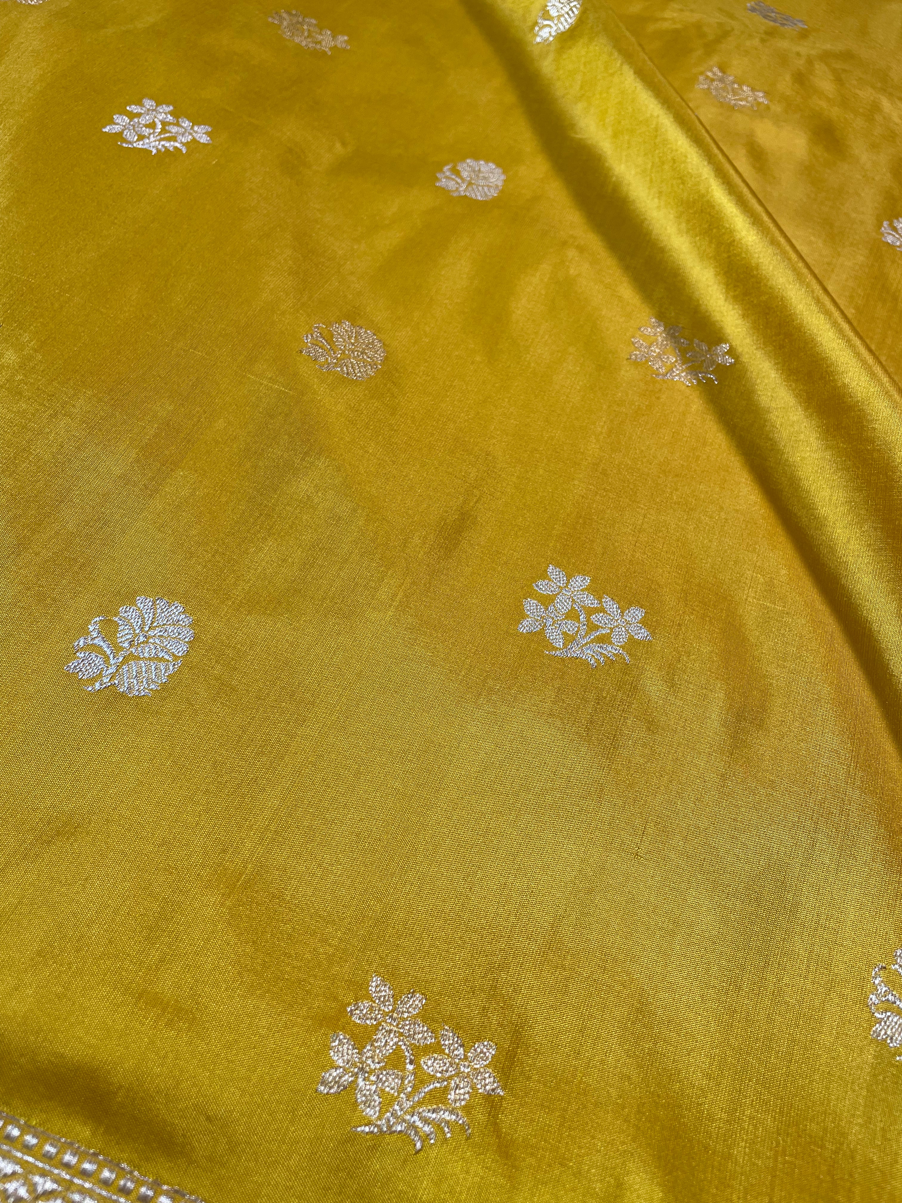 Mustard Yellow Kadhua Patta Buti Pure Silk Banarasi Saree