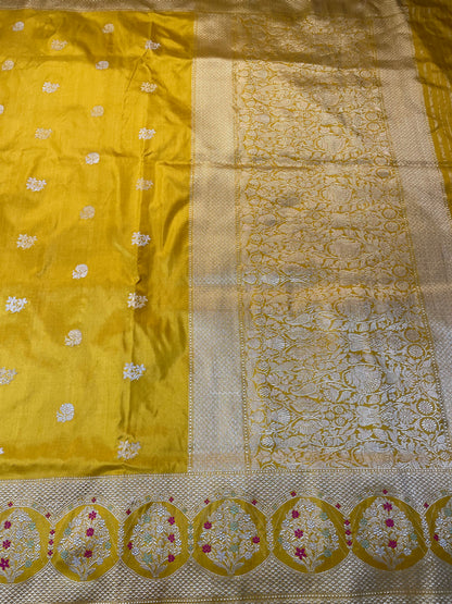 Mustard Yellow Kadhua Patta Buti Pure Silk Banarasi Saree