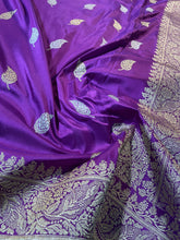 Load image into Gallery viewer, Purple Kadhua Buti Banarasi Saree with Koniya
