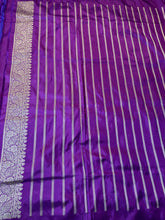 Load image into Gallery viewer, Purple Kadhua Buti Banarasi Saree with Koniya
