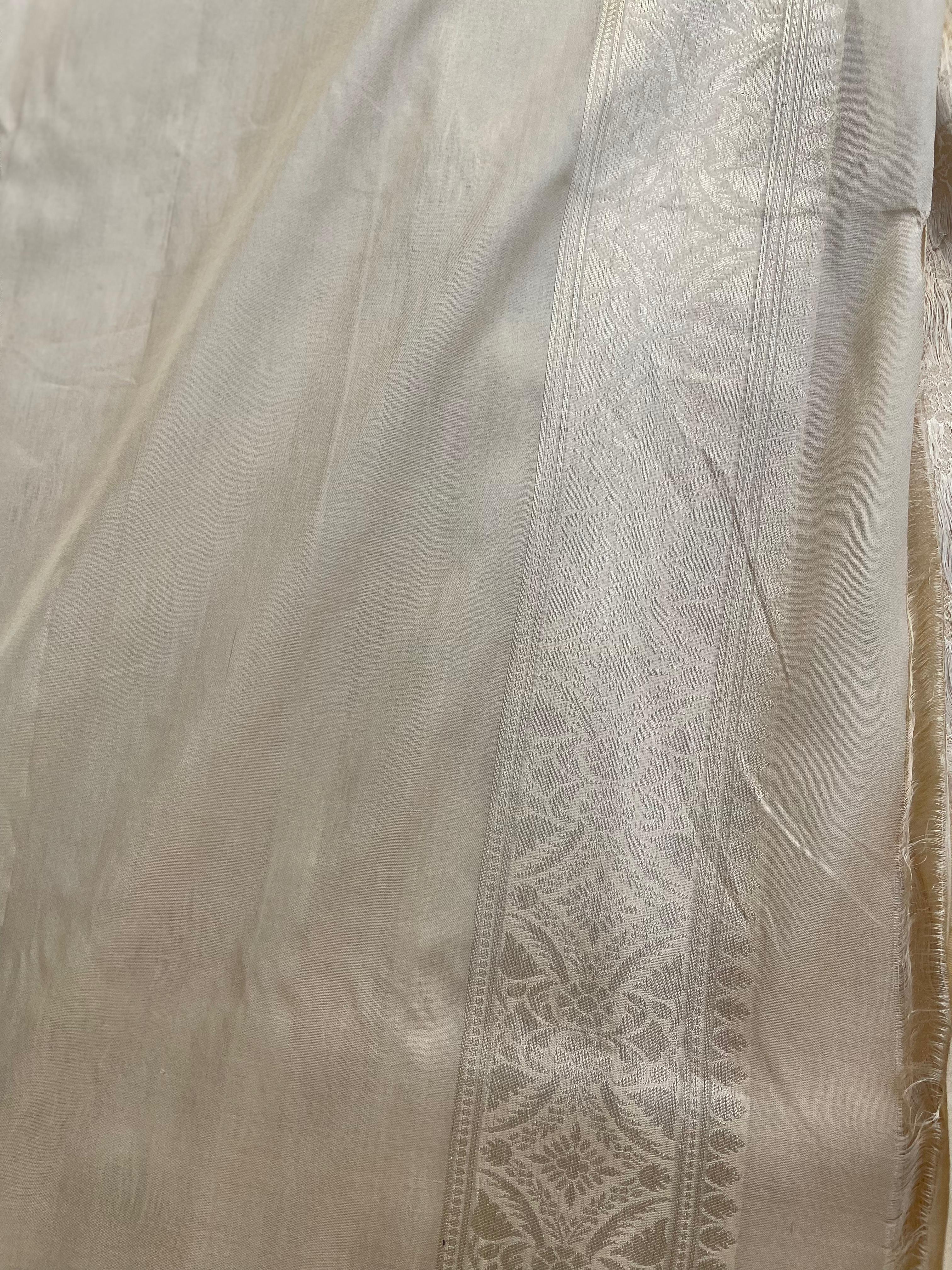 Gold Handloom Kataan Silk Banarasi Saree