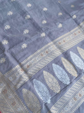 Load image into Gallery viewer, Grey Kadhua Handloom Banarasi Pure Tissue SIlk Kadhua Saree
