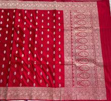 Load image into Gallery viewer, Red Handloom Satin Silk Banarasi Kadhua Silk Saree
