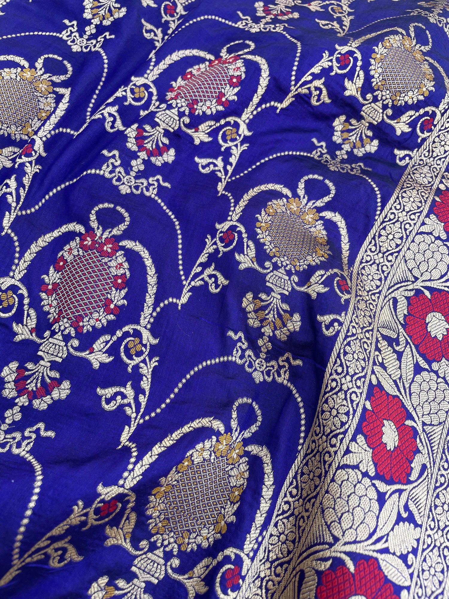 Purple Handloom Banarasi Pure Silk Meenakari Jangla Saree