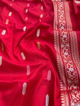 Load image into Gallery viewer, Red Handloom Banarasi Minakari Kadhua Silk Saree

