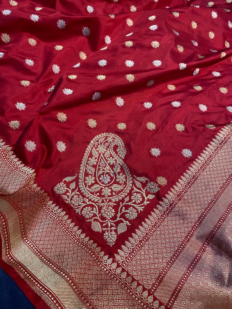 Red Handwoven Pure Kataan Silk Koniya Buti Banarasi Saree