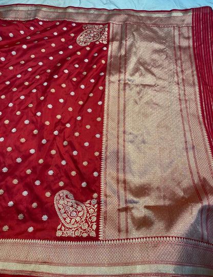 Red Handwoven Pure Kataan Silk Koniya Buti Banarasi Saree