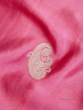 Load image into Gallery viewer, Pink Handloom Mashru Silk Kadhua Butidar Banarasi Saree
