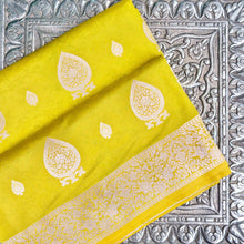 Load image into Gallery viewer, Yellow Tanchoi Allover Butis Semi Silk Banarasi Saree
