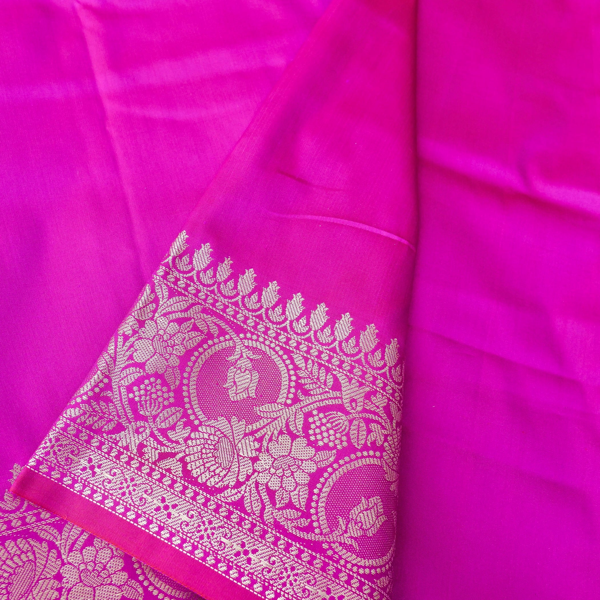 Purple Plain Silk Saree with Border and Pallu