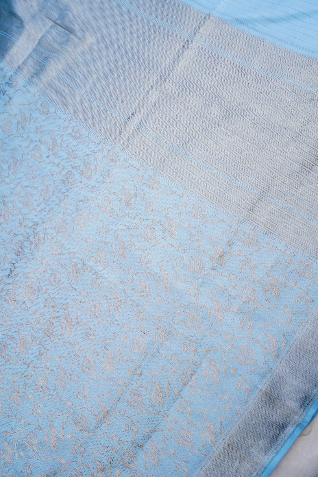 Powder Blue Handwoven Pure Kataan Silk Shikaargah Benarasi Saree