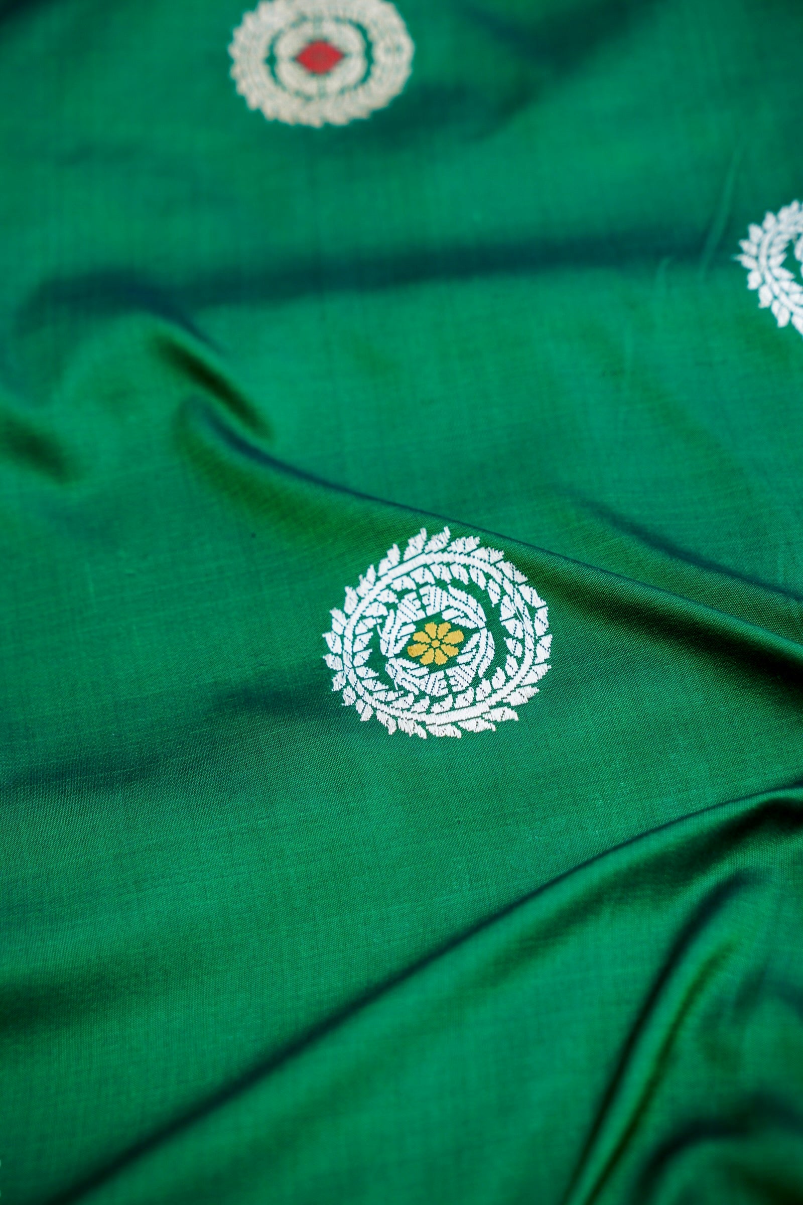 Dark Green Handwoven Pure Kataan Silk Kadhua Benarasi saree