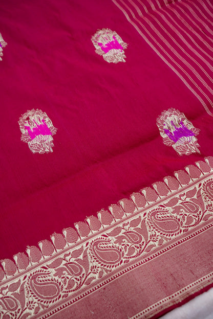 Maroon Handwoven Pure Kataan Silk Kadhua Floral Buti Banarasi Saree