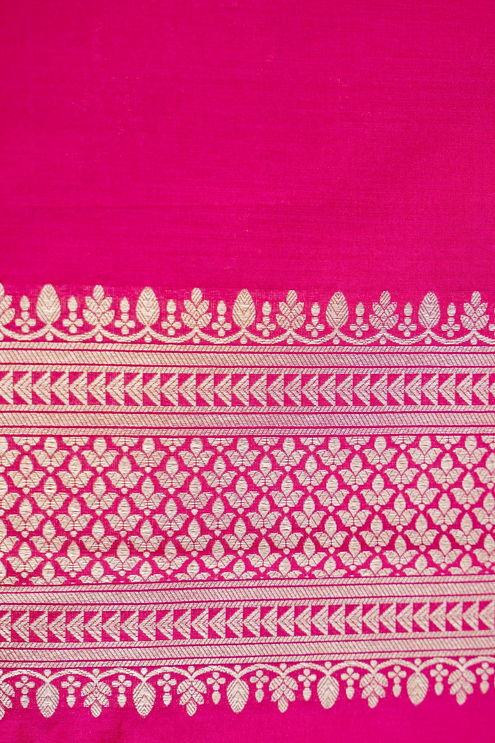 Red Jangla Handwoven Pure Kataan Silk Banarasi Saree