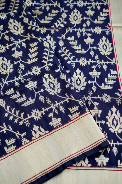 Black Handwoven Pure Kataan Silk Brocade Jaal Benarasi Saree.