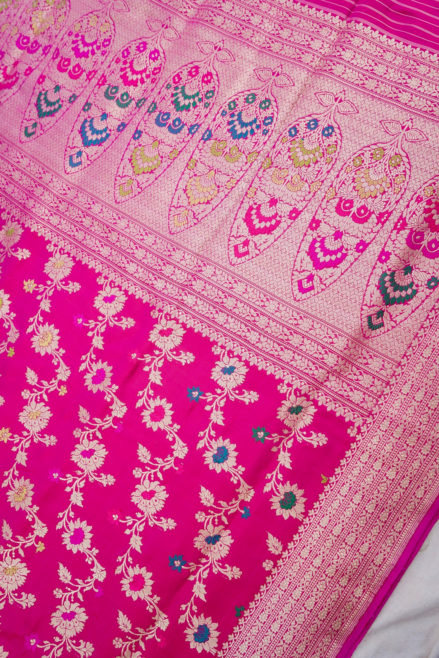 Pink Handwoven Banarasi Jangla Pure Silk Saree