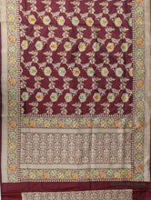 Load image into Gallery viewer, Maroon Handloom Kataan Silk Kadhua Jangla Banarasi Saree

