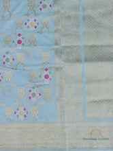 Load image into Gallery viewer, Sky Blue Handloom Kataan Silk Kadhua Jangla Banarasi Saree
