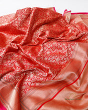 Load image into Gallery viewer, Red Handloom Kataan Silk Banarasi Silk Saree

