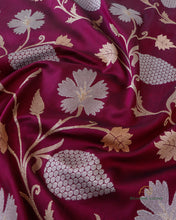 Load image into Gallery viewer, Maroon Handloom Kataan Silk Kadhua Jaal Banarasi Silk Saree
