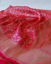 Load image into Gallery viewer, Pink Handloom Kataan Silk Shikargah Banarasi Saree
