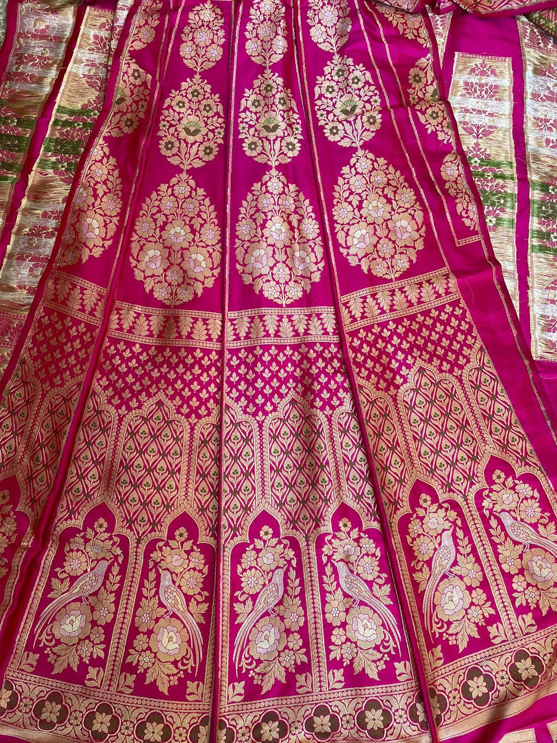 Jaya Pink Handwoven Pure Silk Banarasi Lehenga with Meenakari