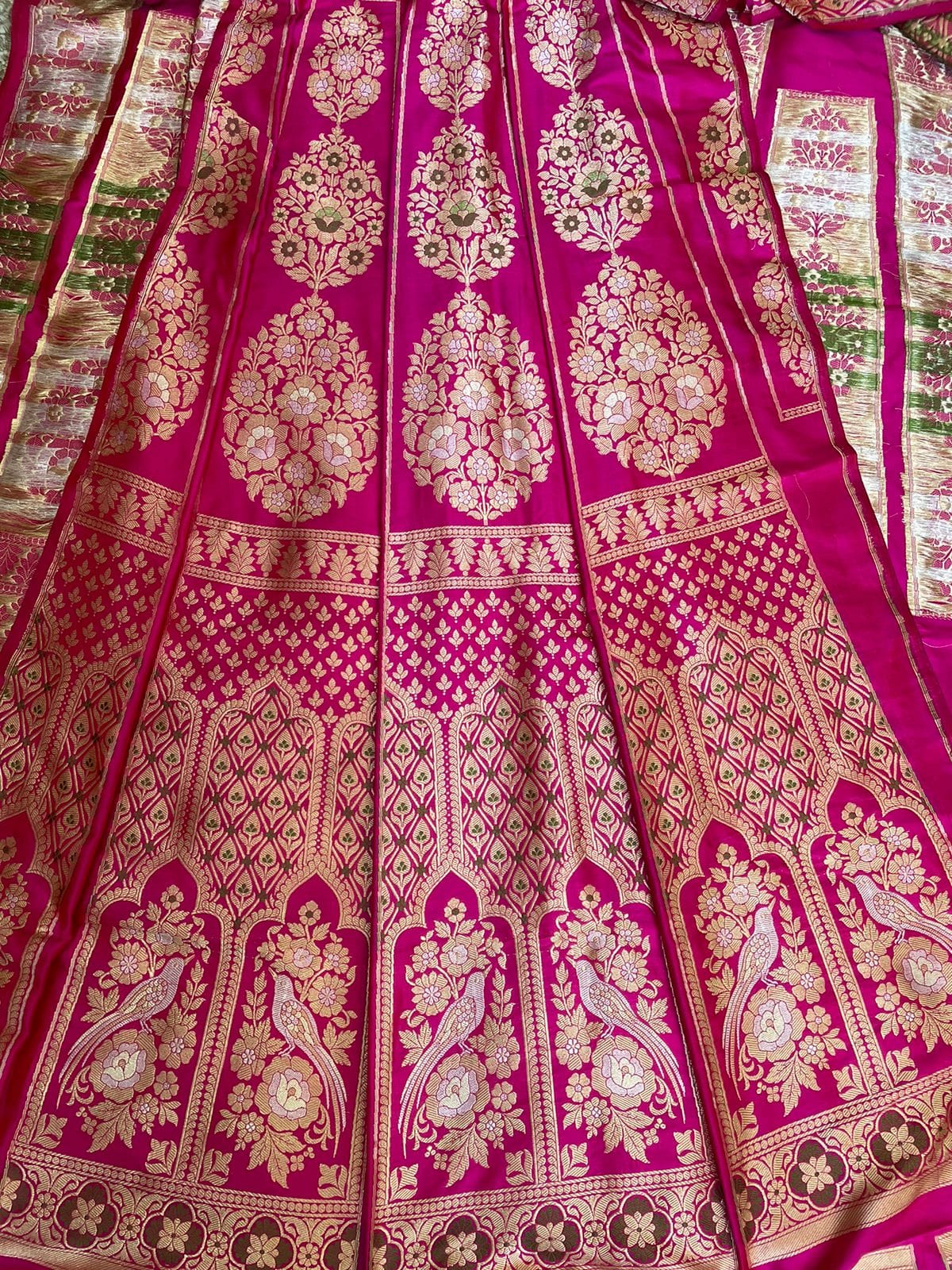 Jaya Pink Handwoven Pure Silk Banarasi Lehenga with Meenakari