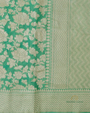Load image into Gallery viewer, Green Handloom Georgette Kadhua Jaal Banarasi Saree
