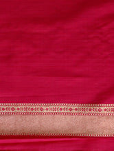 Load image into Gallery viewer, Candy Apple Red Handwoven Pure Kataan Silk Banarasi Saree
