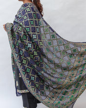 Load image into Gallery viewer, Navy Blue Handwoven Pure Georgette Bandhani Banarasi Dupatta
