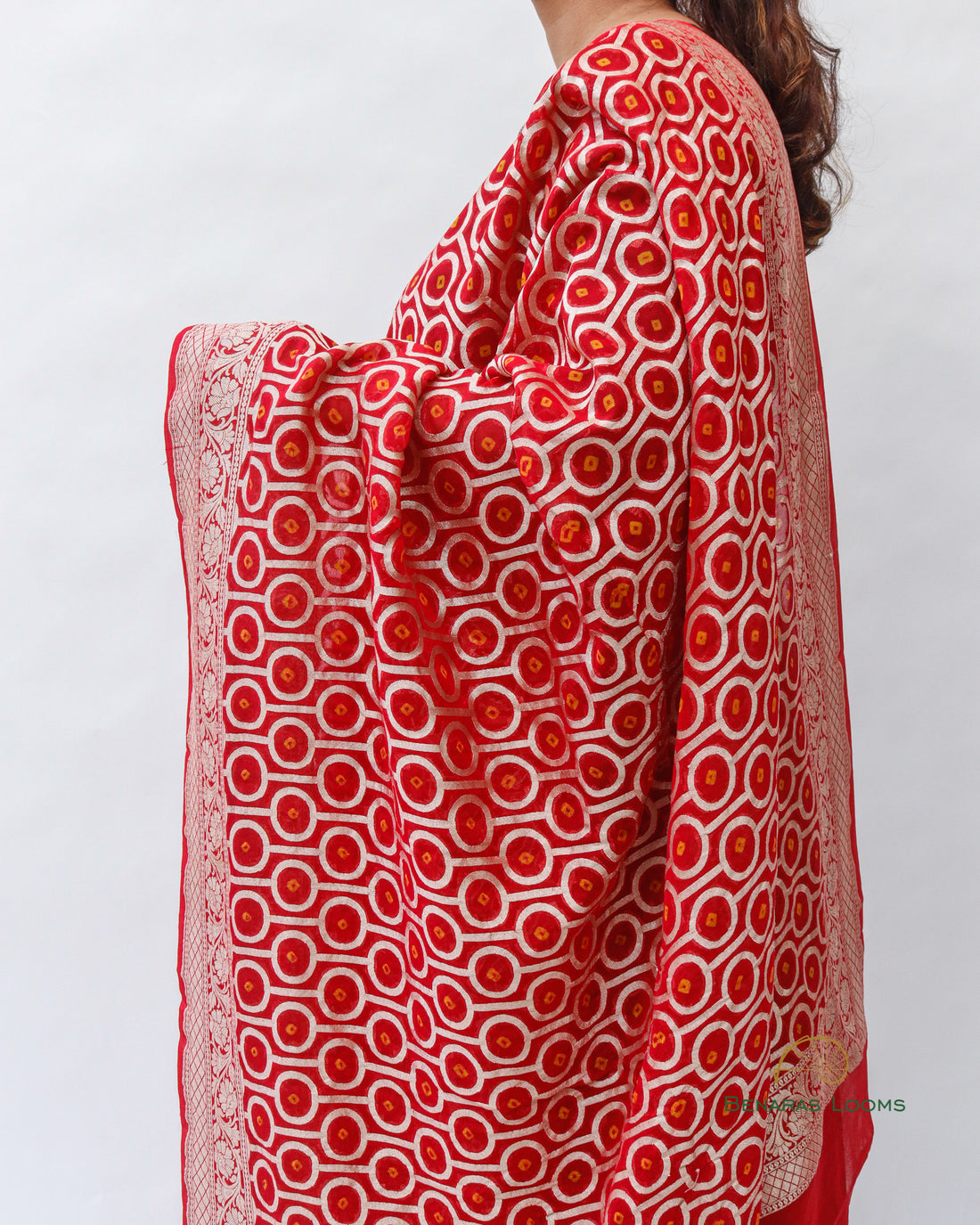 Red Handwoven Pure Georgette Bandhani Dupatta