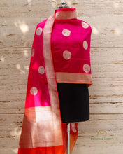 Load image into Gallery viewer, Pink Handwoven Pure Kataan Silk Kadhua Buti Banarasi Dupatta
