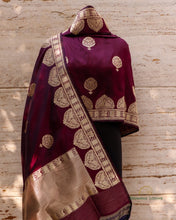 Load image into Gallery viewer, Wine Handwoven Pure Kataan Silk Kadhua Shikargah Dupatta
