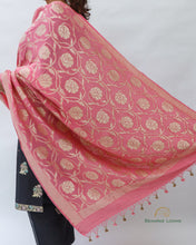 Load image into Gallery viewer, Pastel Pink Handwoven Pure Munga Silk Benarasi Dupatta
