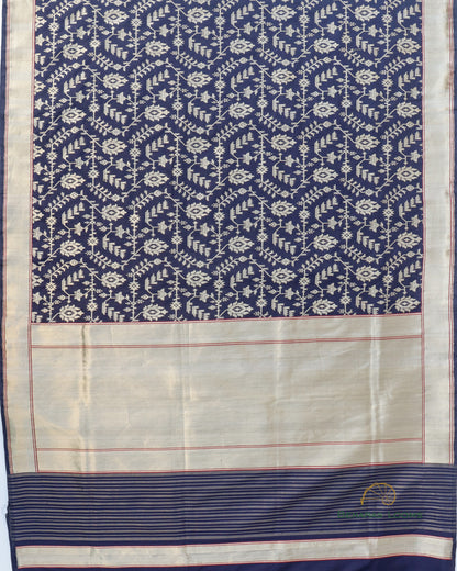 Black Handwoven Pure Kataan Silk Brocade Jaal Benarasi Saree.