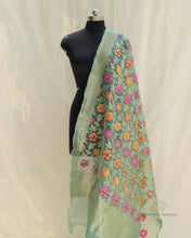 Load image into Gallery viewer, Green Organza Net Banarasi Handwoven Dupatta
