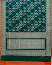 Load image into Gallery viewer, PRE-ORDER:Green Handwoven Pure Kataan Silk Kadhua Jangla Banarasi Saree
