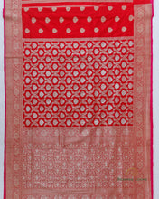 Load image into Gallery viewer, Red Handwoven Pure Kataan Silk Kadhua Jaal Benarasi Saree
