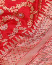 Load image into Gallery viewer, Red Handwoven Kadhua Jangla Banarasi Dupatta
