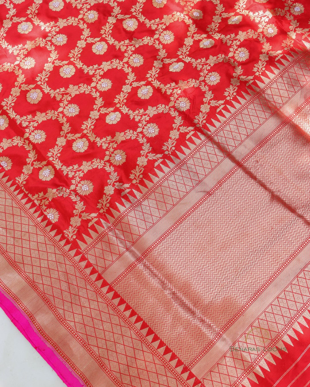 Red Handwoven Kadhua Jangla Banarasi Dupatta